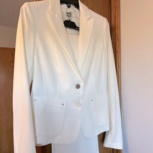 Anne Klein winter white suit. Jacket size 4 slacks size 2